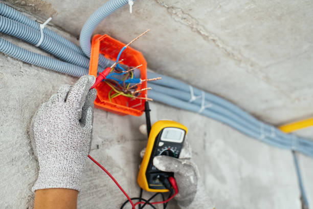 Best Emergency Electrical Repair  in Flowood, MS